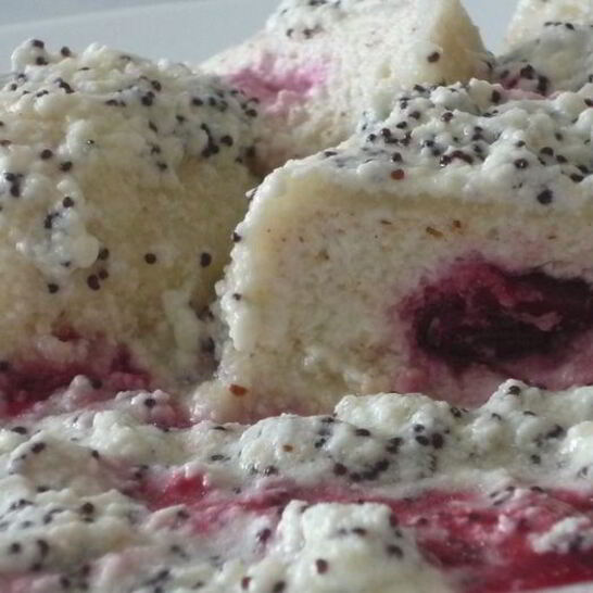 Рецепт творожники в сметанно-маковом соусе