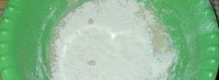 тесто для пирожков с сосиской. Шаг 2