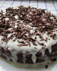 Быстрый шоколадный торт со сметанным кремом