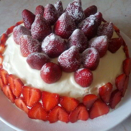 Рецепт клубничный блинный торт