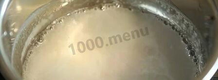 торт с цветами из мастики бисквит. Шаг 2