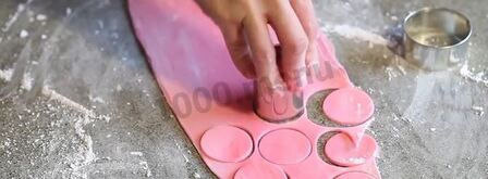 торт с цветами из мастики бисквит. Шаг 12