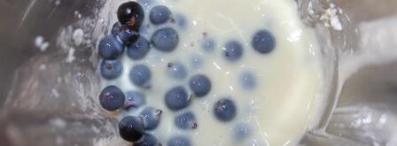 трехслойный творожно-ягодный торт. Шаг 4