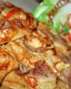 Закусочные слойки с беконом