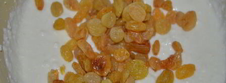 творожная запеканка с изюмом. Шаг 4