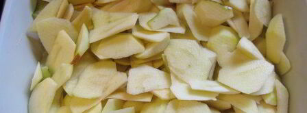 яблочная запеканка с изюмом и миндалем. Шаг 2