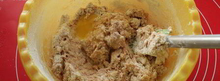 гугельхопф с джемом, миндалем и клюквой. Шаг 4