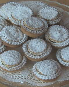 Рождественские корзиночки с джемом