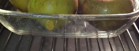 запеченные яблоки с орехами и джемом. Шаг 5