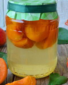 Абрикосовый компот