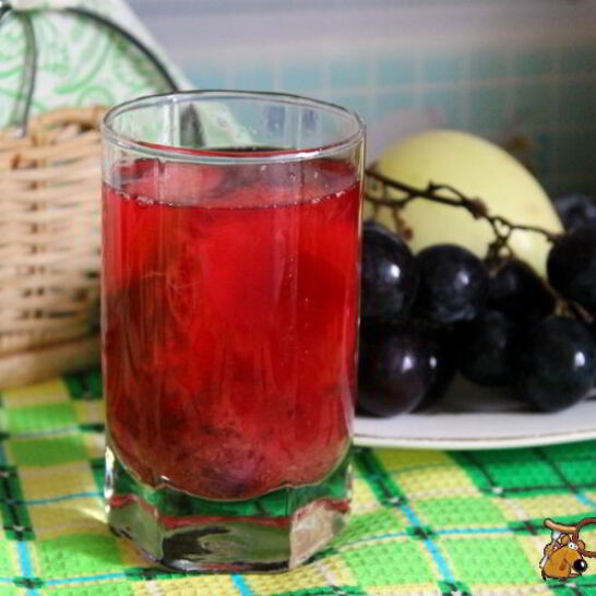 Рецепт фруктово-ягодный компот с корицей и кардамоном