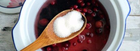 компот со сливой, клюквой и вишней. Шаг 2