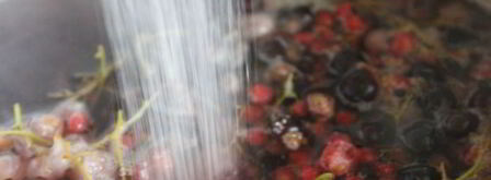 смородиновый компот с корицей. Шаг 3