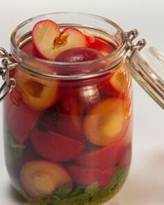Маринованная слива