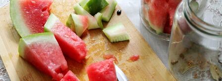 маринованные арбузы в банках на зиму. Шаг 3