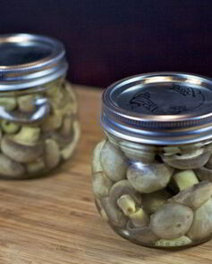 Маринованные грибы