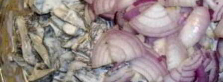 маринованные грузди со сметаной. Шаг 3