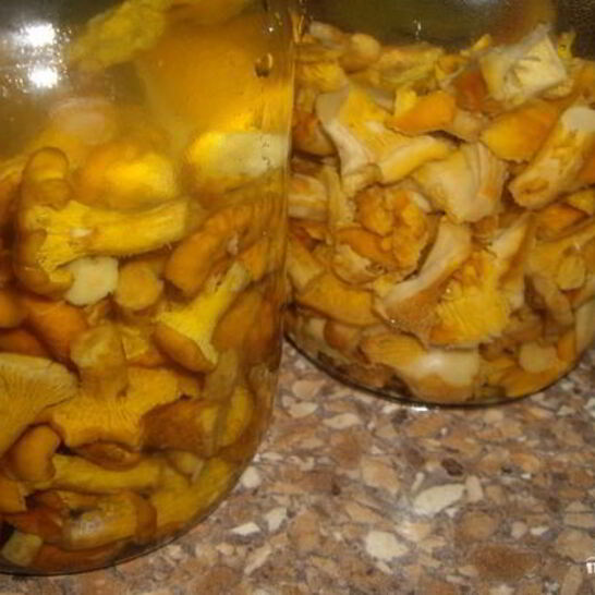 Рецепт маринованные лисички с чесноком