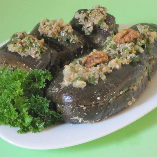 Рецепт маринованые баклажаны с орехами и сельдереем