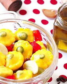 Патиссоны, маринованные с перцем