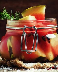 Малосольный арбуз