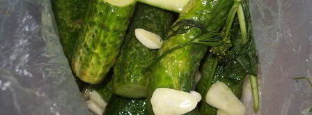 малосольные огурчики в пакете. Шаг 2