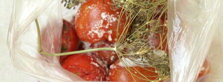 малосольные помидоры в пакете. Шаг 4