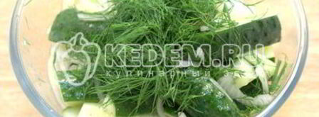 острые малосольные огурчики. Шаг 4