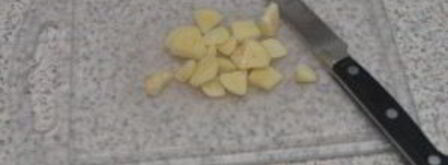 помидоры в собственном соку с чесноком. Шаг 2