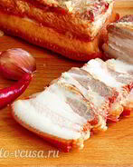 Сало в луковой шелухе в мультиварке