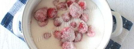 клубничное варенье в мультиварке. Шаг 4