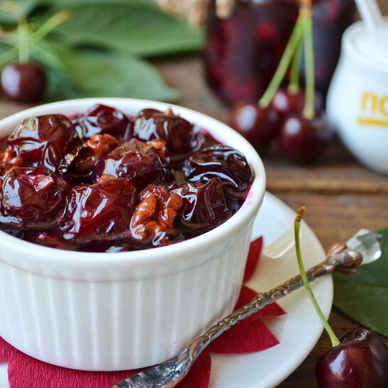 Рецепт варенье из черешни с грецкими орехами