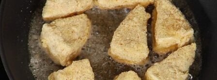 жареный камамбер с вареньем из брусники. Шаг 5