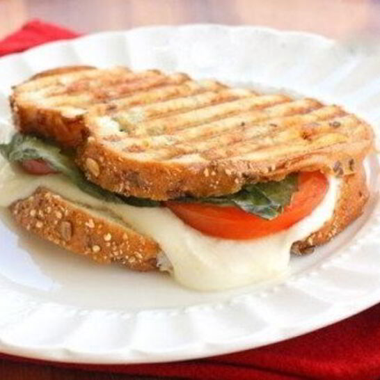 Рецепт бутерброд капрезе с соусом