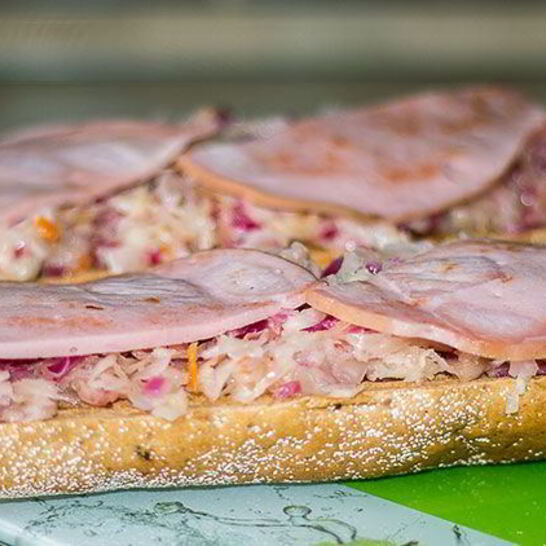 Рецепт бутерброды с квашеной капустой и колбасой