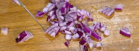 бутерброды с сельдью, яблоком и яйцом пашот. Шаг 4