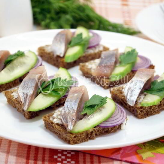 Рецепт бутерброды с сельдью
