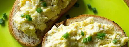 бутерброды с яичницей-болтуньей. Шаг 9