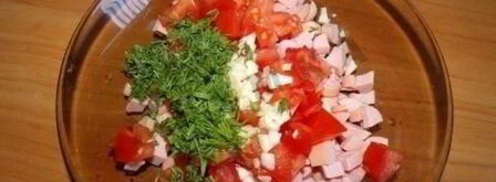 горячие бутерброды с колбасой, сыром и помидорами в духовке. Шаг 2