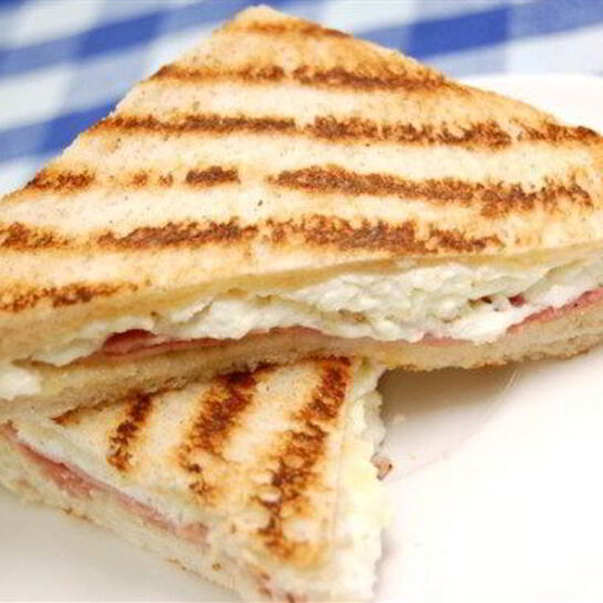 Рецепт горячие бутерброды с копченой индейкой