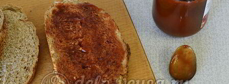 горячие бутерброды с сосиской и сыром. Шаг 3