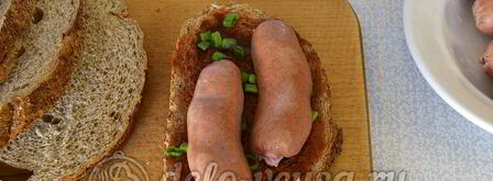 горячие бутерброды с сосиской и сыром. Шаг 6