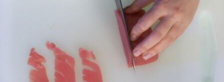 горячие бутерброды с тунцом и помидорами. Шаг 2