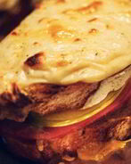 Горячие бутерброды с яблоком