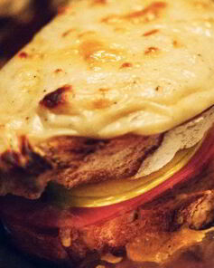 Горячие бутерброды с яблоком