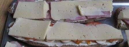 горячие бутерброды в духовке. Шаг 6