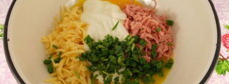 томатные бутерброды с колбасой и сыром. Шаг 3