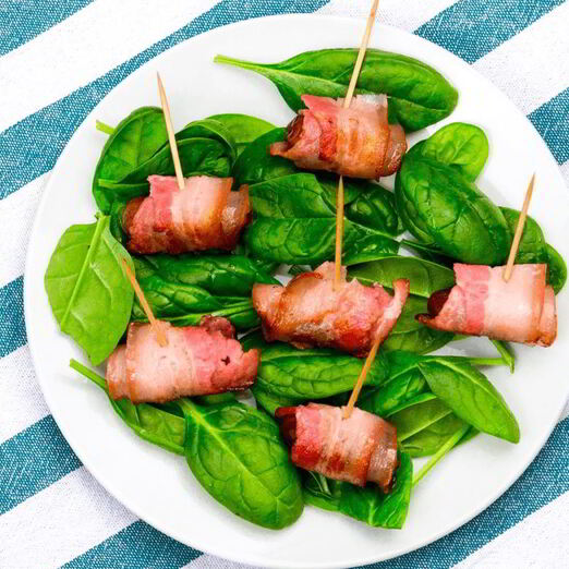 Финики в беконе