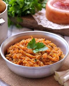 Кабачковая икра с майонезом и чесноком на зиму