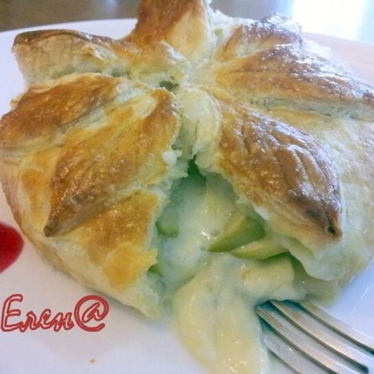 Рецепт камамбер запеченный с яблоком